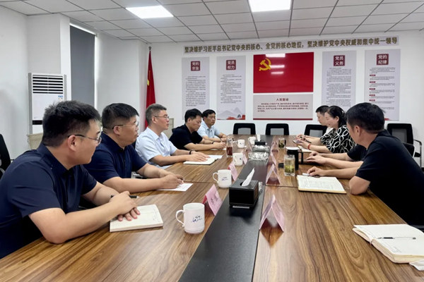 通许县县长憨振强率队到访河南省服装行业协会共绘服装产业发展蓝图